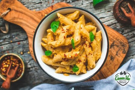 Green Vie Vintage Mature Cheddar Flavour block 100g